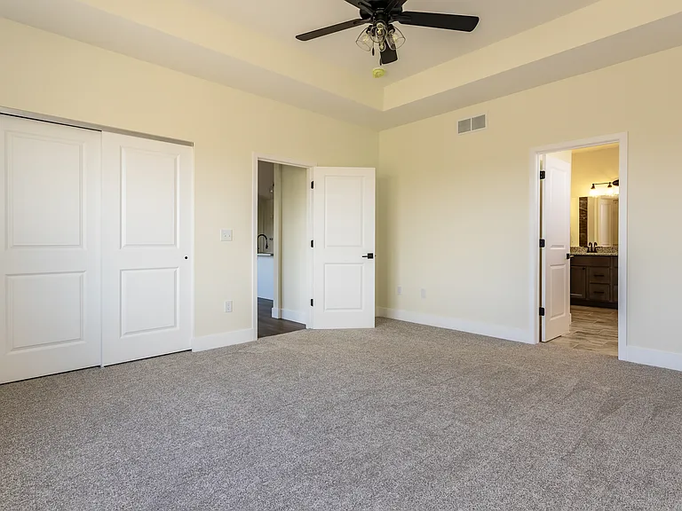 7154 Savannah Dr — Photo 16