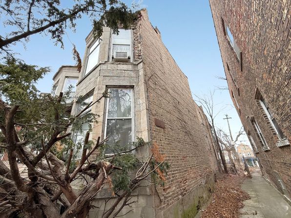 chicago-illinois-159050801 picture