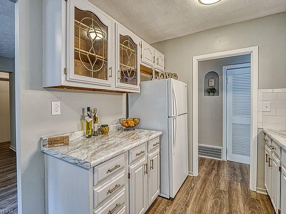 4th image of 5180 W 227th St