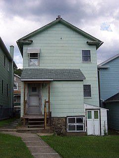2nd image of 271 Gardner St