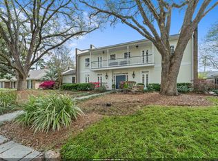 1925 Country Club Dr, Baton Rouge, LA 70808