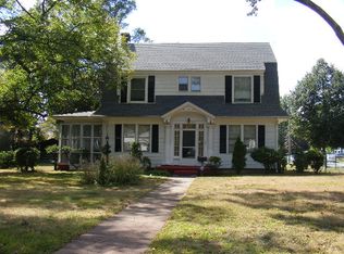 135 Saint Pauls Rd, Hempstead, NY 11550