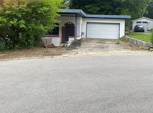 122 Sunset Point, Greenville, IL