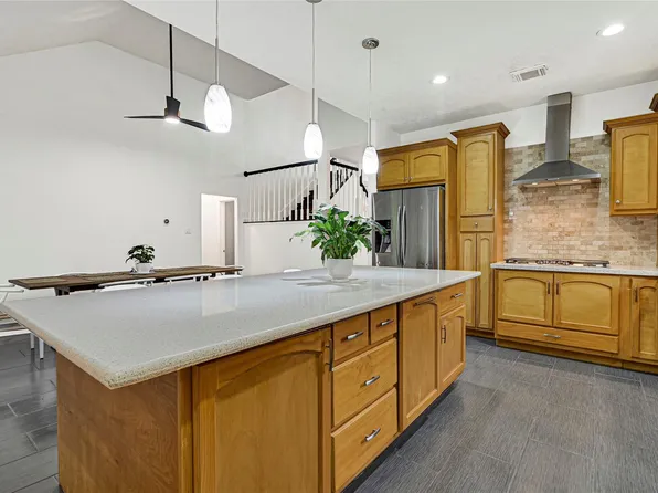 6130 Summerville Ln, Houston, TX 77041