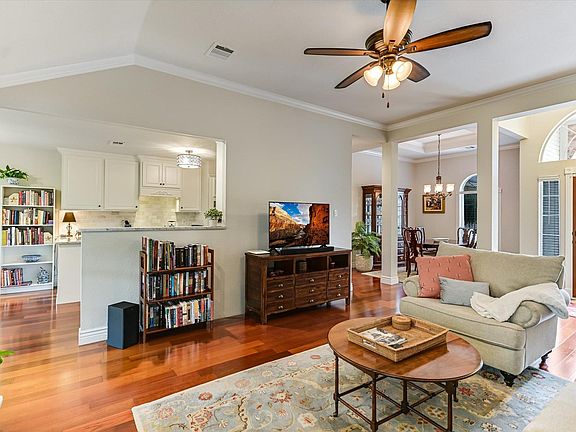 4th image of 9225 Edwardson Ln