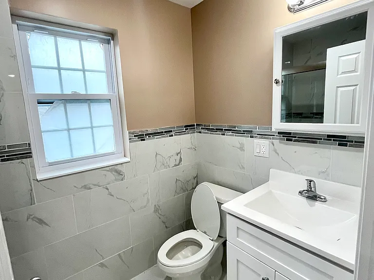 298 Ridgewood Ave — Photo 7