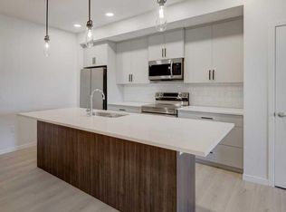 245 S Edith Pl NW #409, Calgary, AB T3R2E1