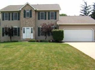 18719 Howe Rd, Strongsville, OH 44136