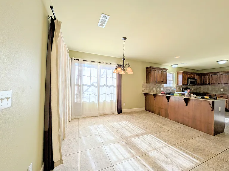 2944 W Old Farmington Rd — Photo 4