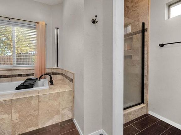 5th image of 2317 Stratford Way