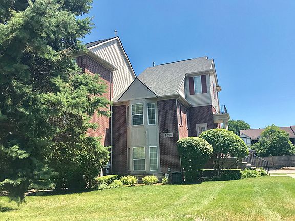 2nd image of 7010 Central City Pkwy #45