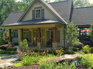 324 Attis Pointe Dr, Hartwell, GA 30643