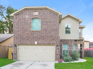 12323 Kingslake Forest Dr, Houston, TX 77044