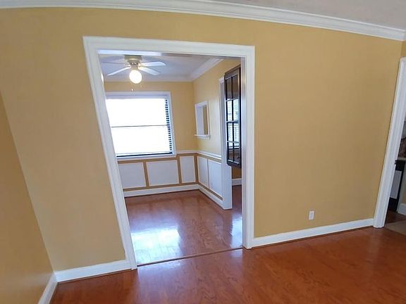 5th image of 7447 Elvia Dr