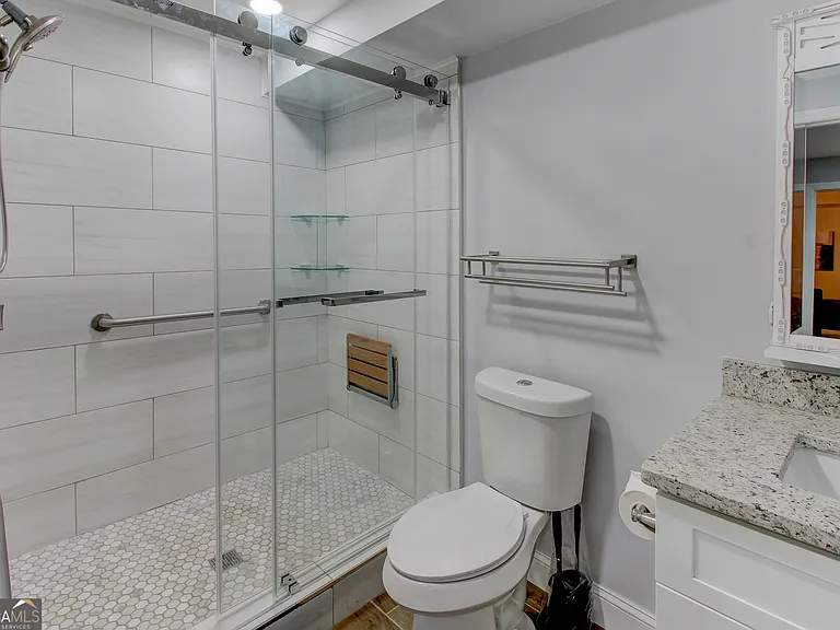 4915 Lake Forest Dr SE — Photo 18