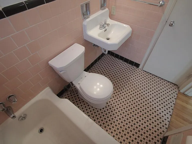 415 Franklin Ave #2 — Photo 18