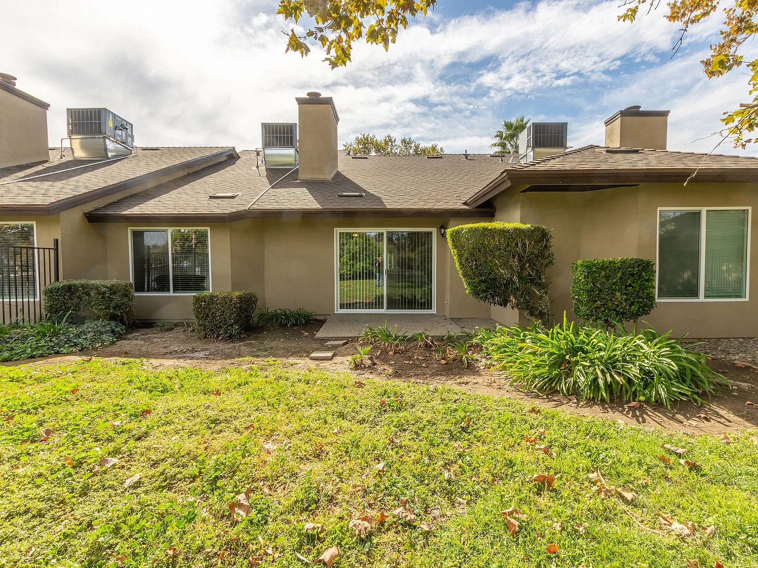 3 bed, 1740 sqft, $2,625 — Photo 4