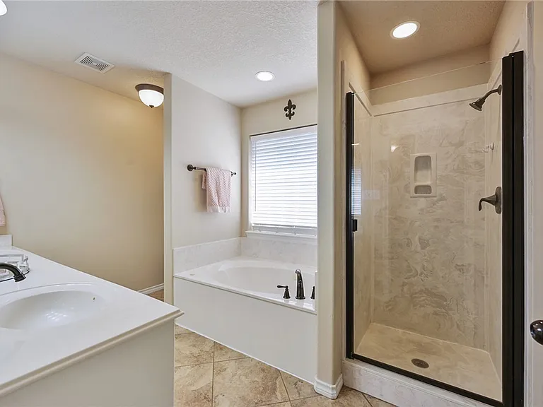 2214 Brougham Pl — Photo 15