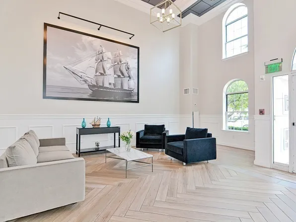 100 Boatswains Way APT 307, Chelsea, MA 02150