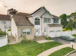 16 Kuberski Ct, South River, NJ 08882