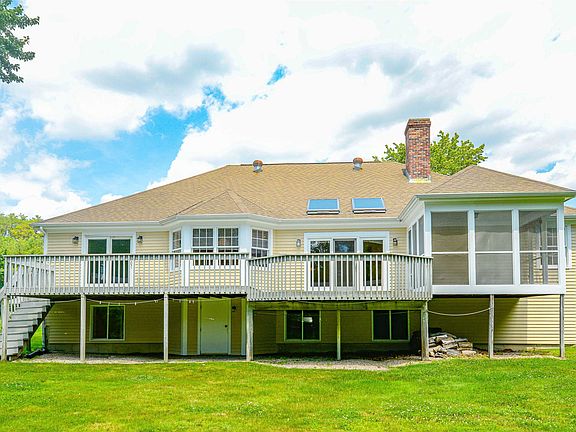 2nd image of 12 Wynmoor Drive