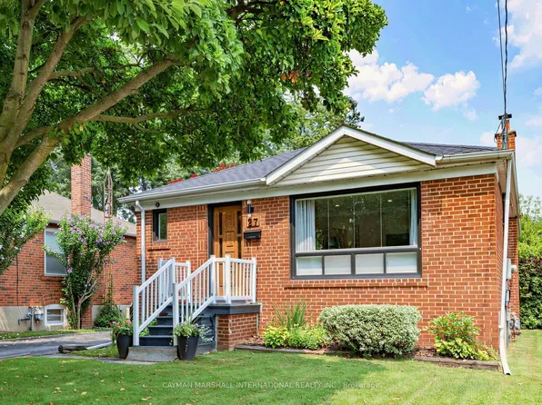 27 Maple Ave N, Mississauga, ON L5H 2R9