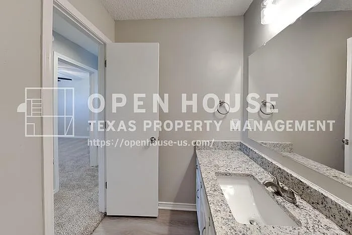 2104 Rose Cliff Ln — Photo 17