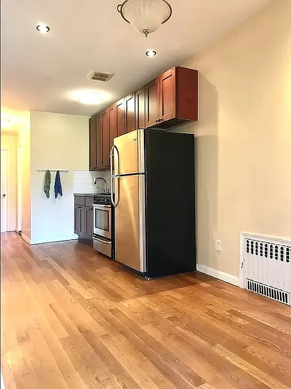 42 Carlton Ave — Photo 1