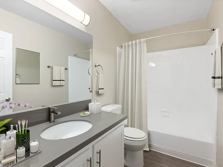 RESIDENCES AT WOODLAKE — Photo 11