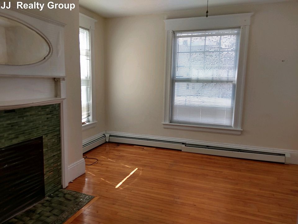 2nd image of 108 Main St #2L