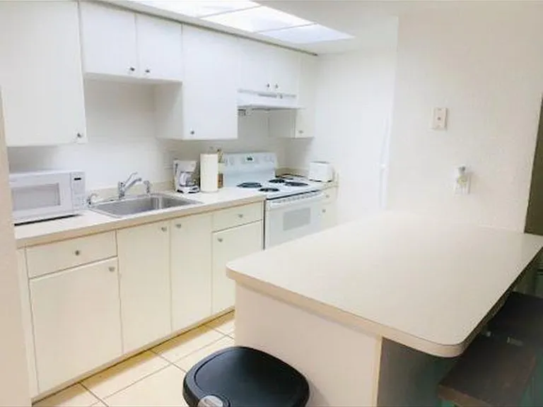 2595 Tamiami Trl #6 — Photo 3
