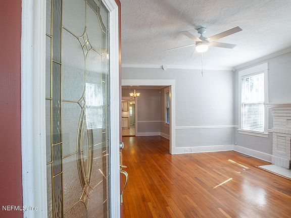 5th image of 3684 HERSCHEL Street