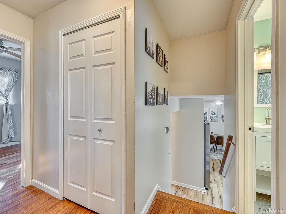 22490 Huntington Ct, photo 14