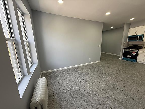 5th image of 6502 Fresh Pond Rd #2LB