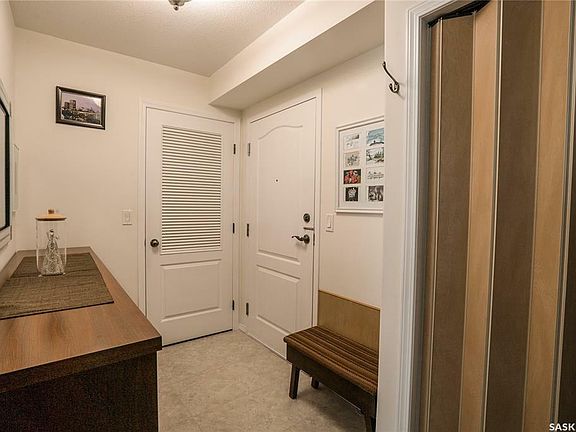 3rd image of 1622 Acadia Dr #405