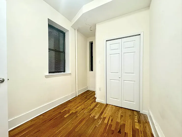 34 Saint Marks Pl #6 — Photo 4