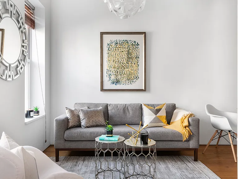 234 E 14th St #3B — Photo 3
