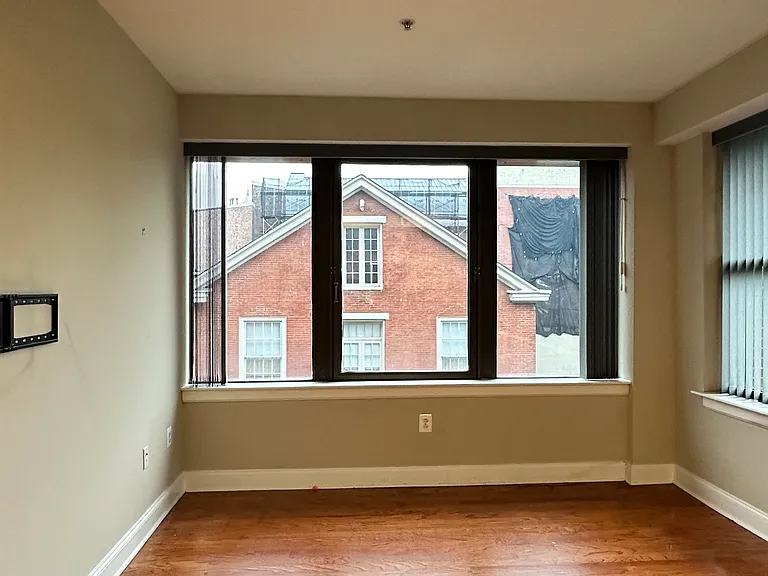 125 N 4th St #306 — Photo 19