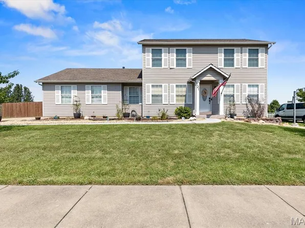 121 Whisper Creek Dr, Wentzville, MO 63385