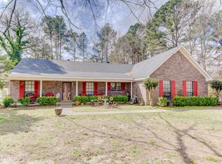 1216 Newitt Vick Dr, Vicksburg, MS 39183
