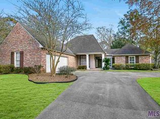 346 Highland Trace Dr, Baton Rouge, LA 70810