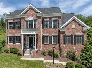 2543 Forest Brook Dr, Pittsburgh, PA