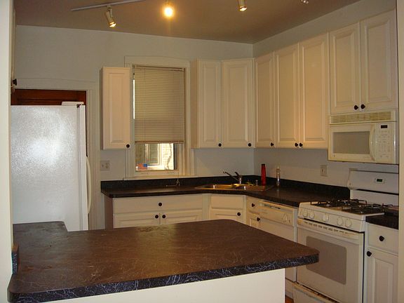 4th image of 3901 N Hoyne Ave Floor 1