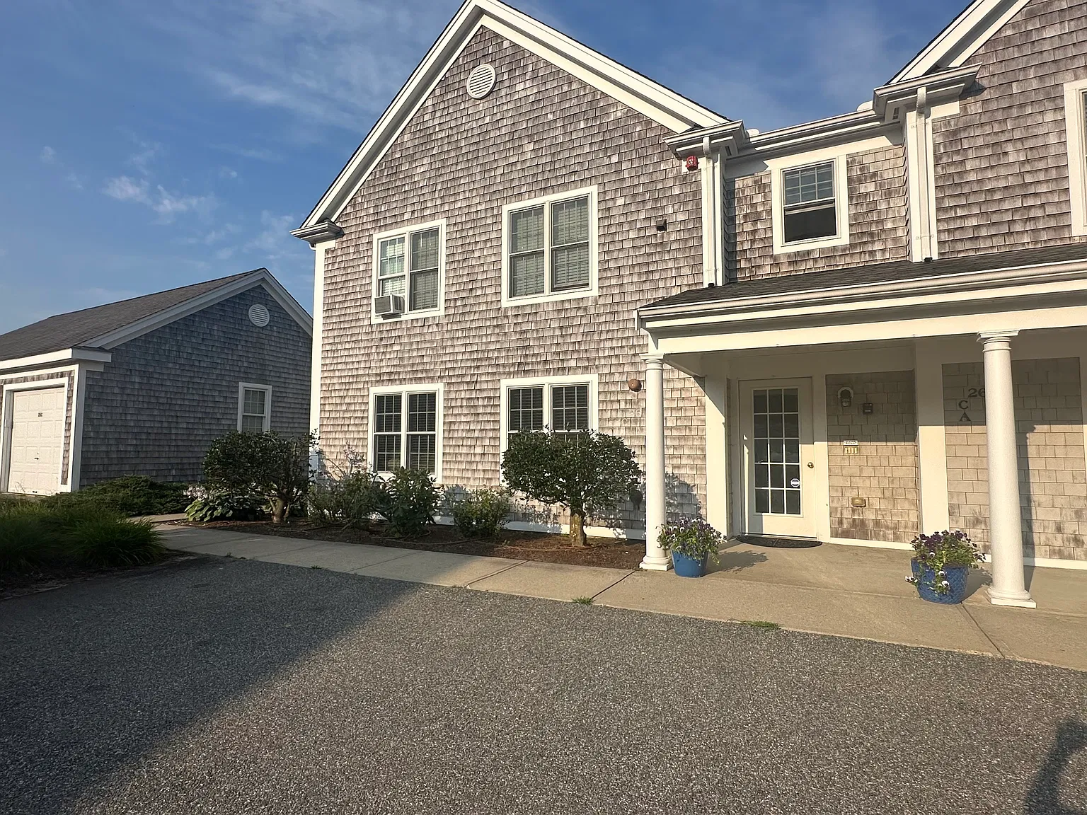 2 bed, 768 sqft, $2,600 — Photo 1