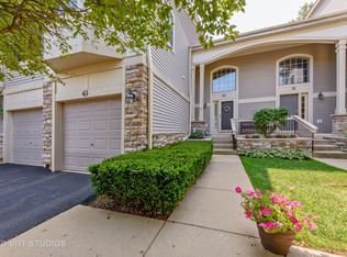 43 E Orchard Ln, Palatine, IL 60067