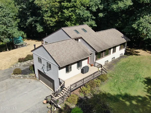 2815 Shaw Road, Middle Grove, NY 12850