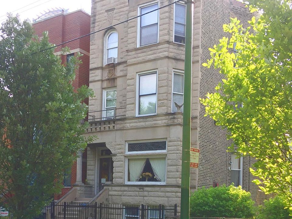 Street view - Third floor unit - those are your windows!