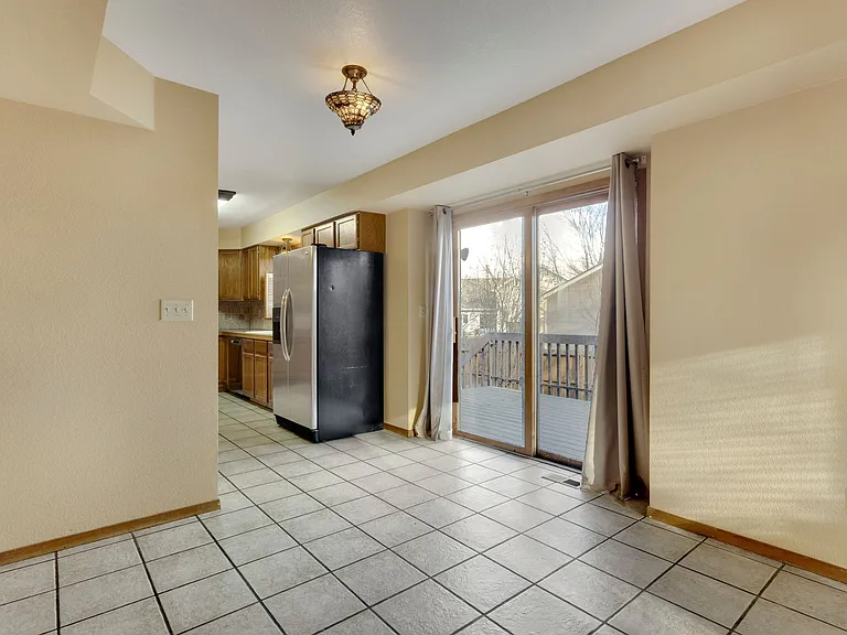 1025 Centennial Dr — Photo 8