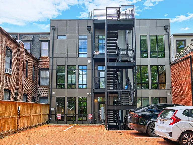 467 M St NW #1A — Photo 35