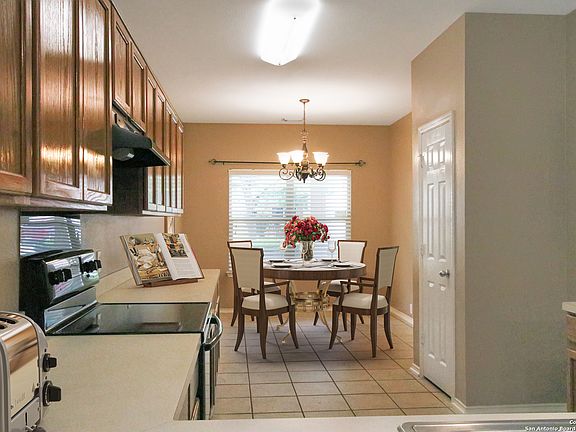 4th image of 3926 Canyon Parkway